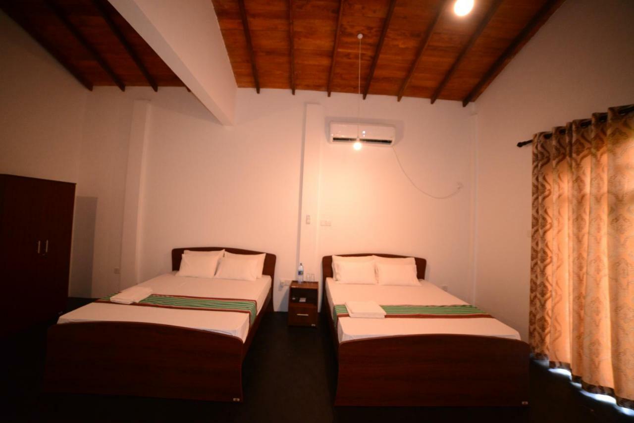 Tamarind Blue Hotel Tangalle Exterior foto