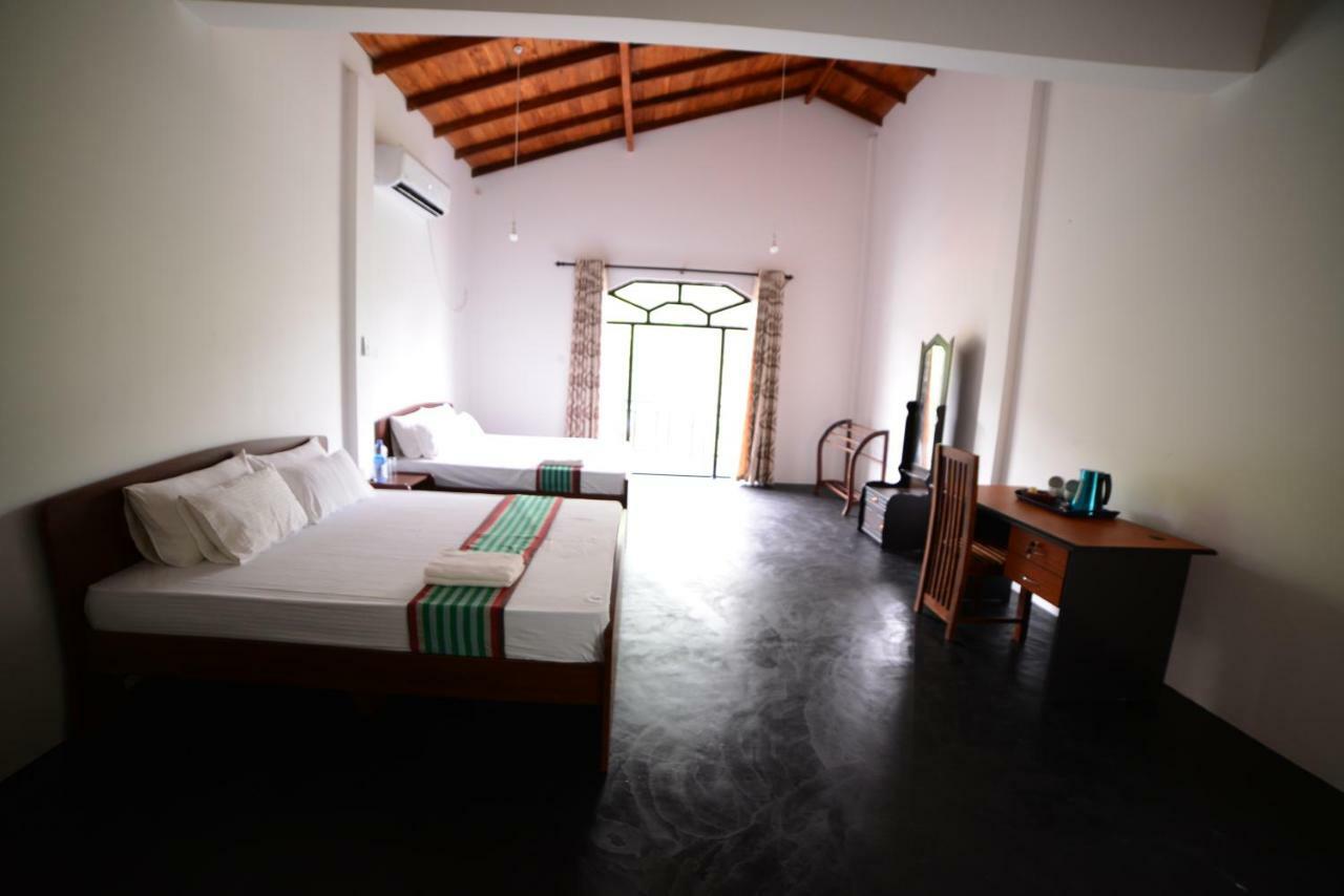 Tamarind Blue Hotel Tangalle Exterior foto