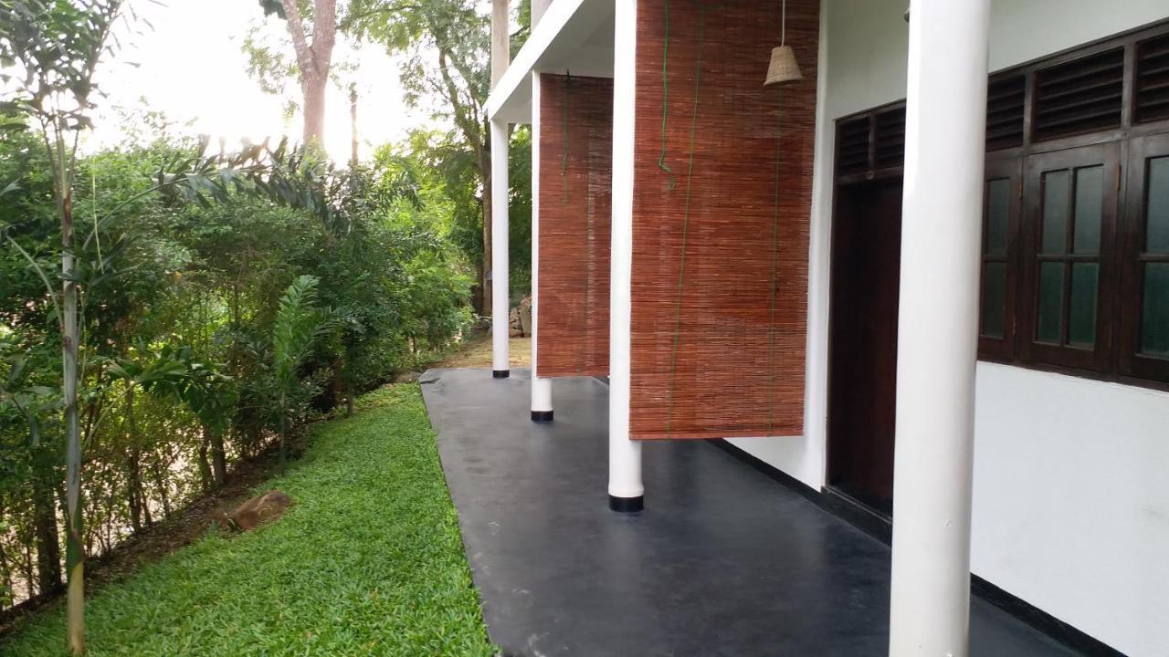 Tamarind Blue Hotel Tangalle Exterior foto
